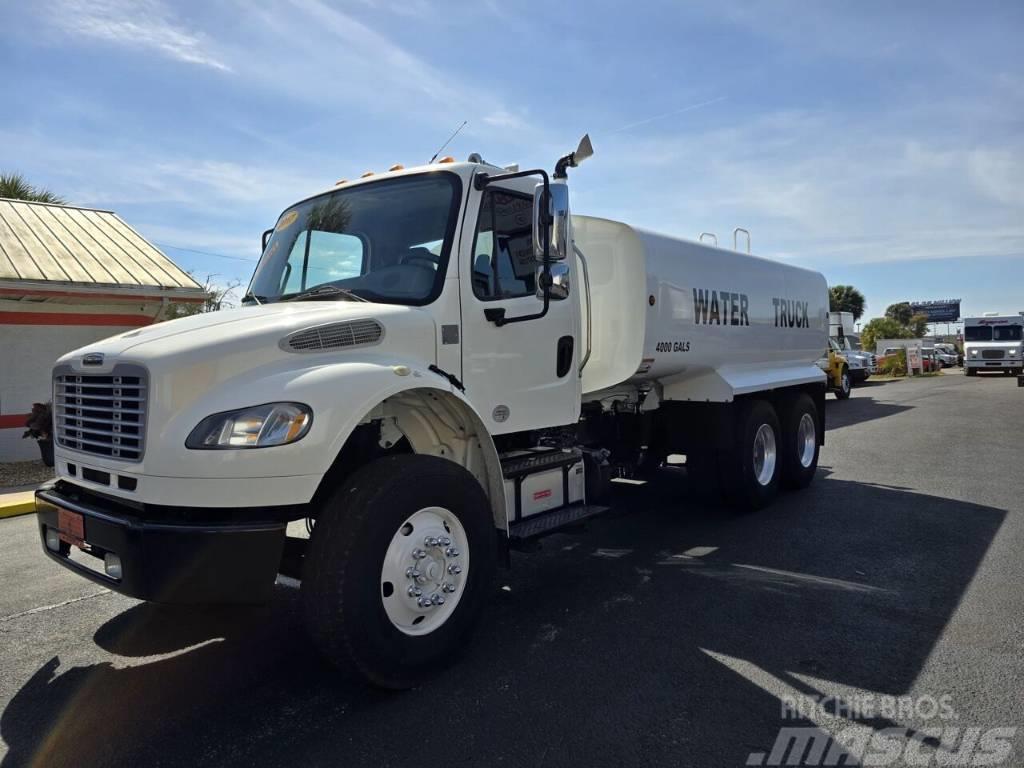 Freightliner Business Class M2 106 Water bowser