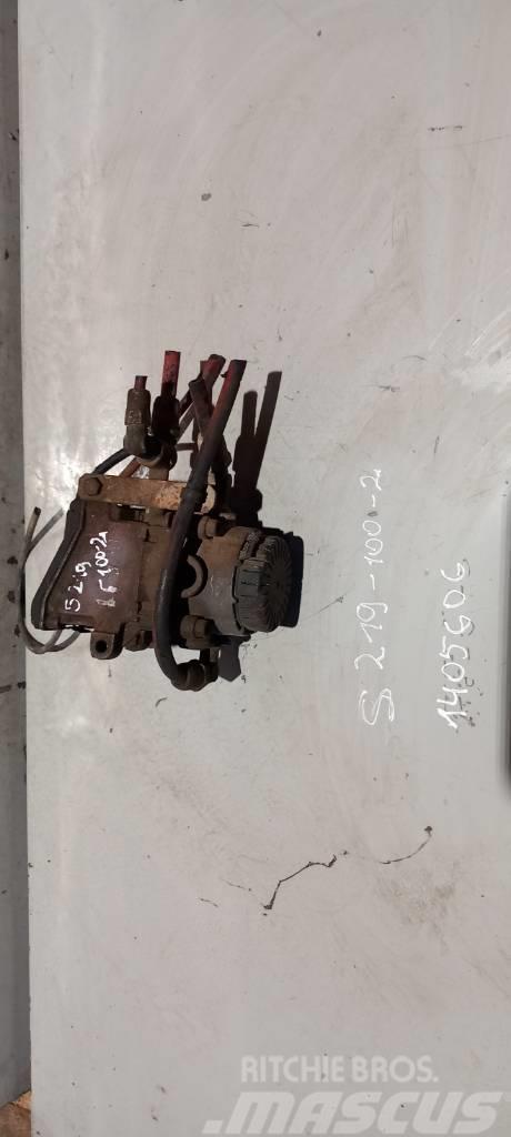 Scania R144.530 1405606 EBS VALVE Gearboxes