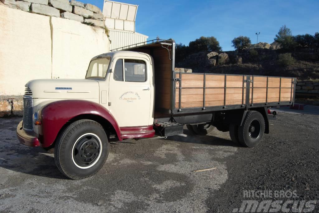 Camion CAMION HISTORICO COMMER MODELO Q4 Curtain sider trucks