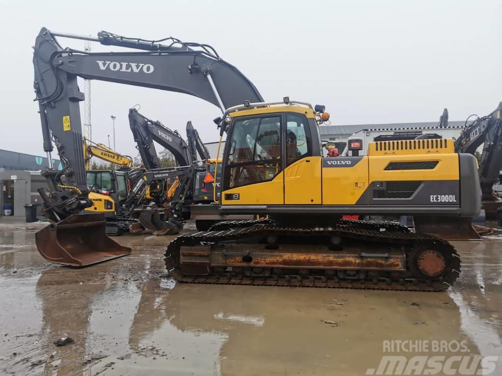 Volvo EC300DL Crawler excavators