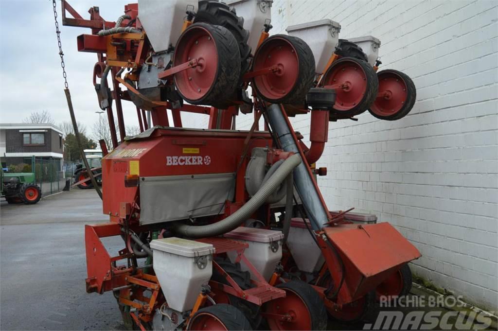Becker P8Z Sowing machines