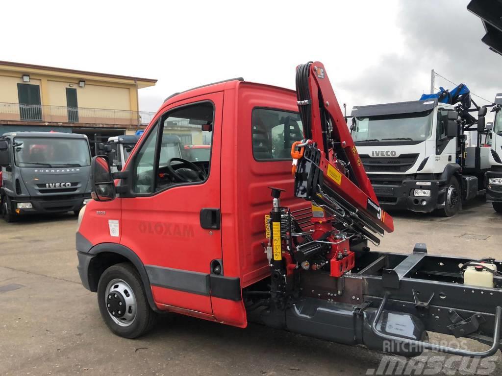 Iveco Daily 35 C 13 Truck mounted cranes