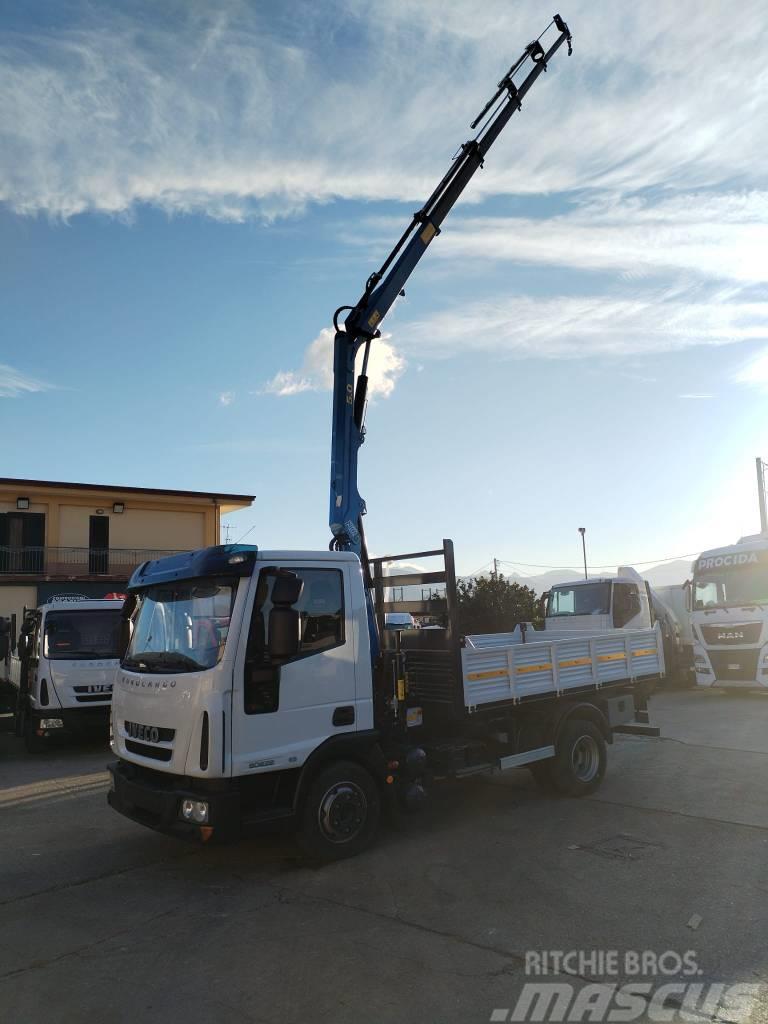 Iveco Eurocargo 80 E22 Truck mounted cranes
