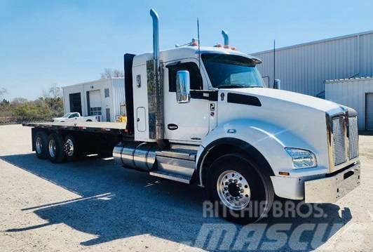 Kenworth T 880 Prime Movers