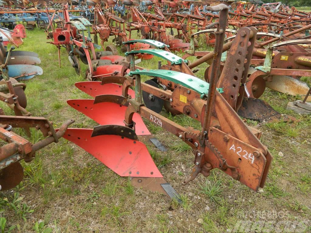 Kverneland 3k Ploughs