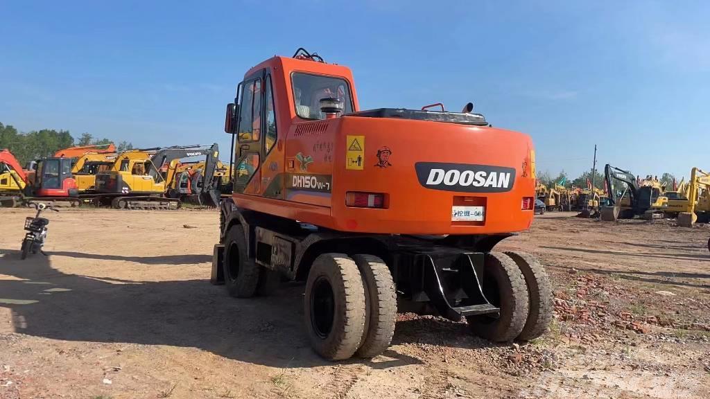Doosan 150W-7 Wheeled excavators