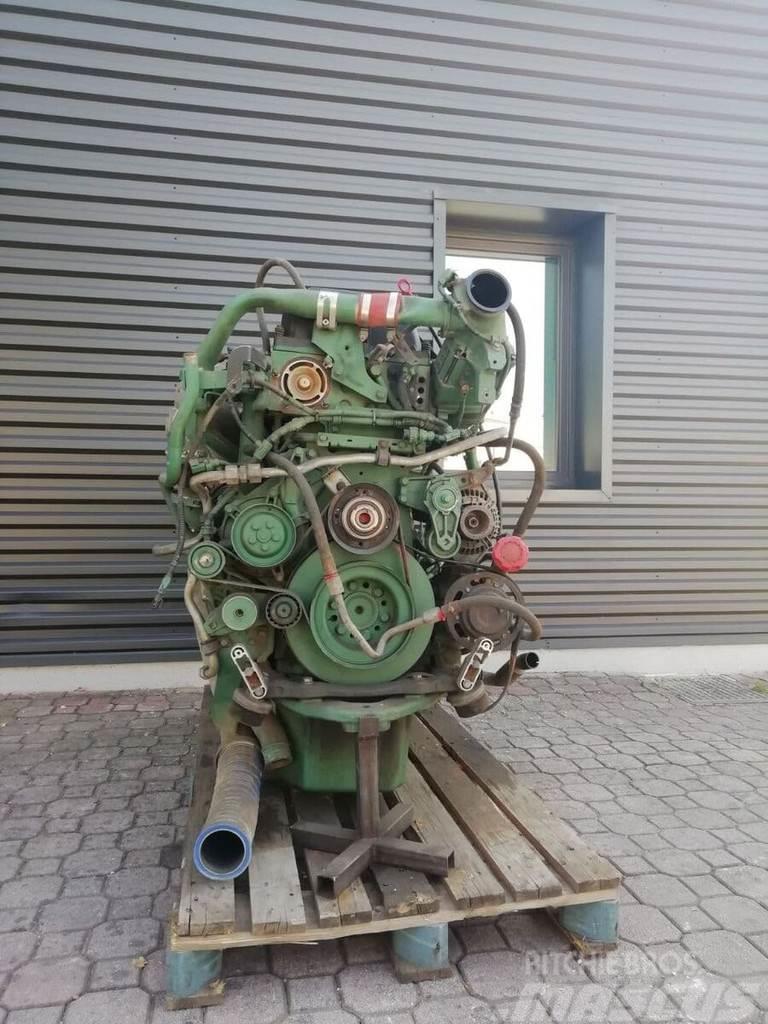 Volvo D11C Engines