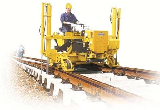 Geismar RV100 Track Lifting & Slewing Machine Rail Maintenance