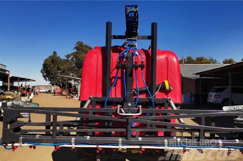  New 1000L Hydraulic Boom Sprayer With 15m Boom Crop processing and storage units/machines - Others