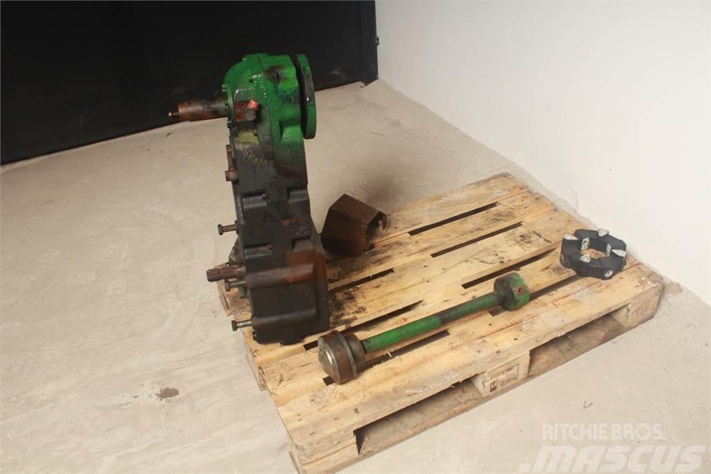 John Deere 7230 R Front PTO Other tractor accessories