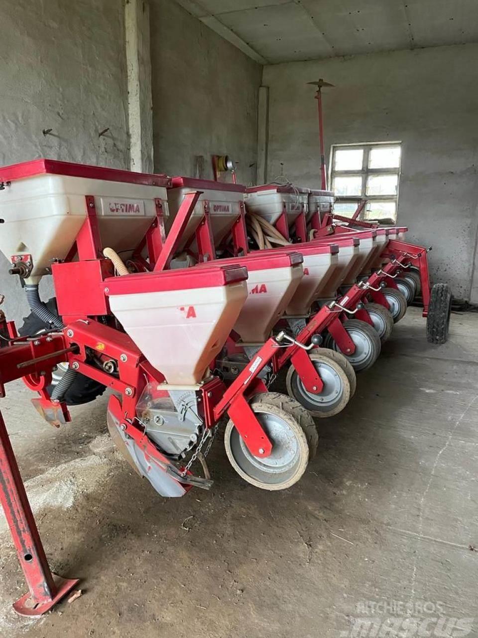 Accord Optima 8 reihig Sowing machines