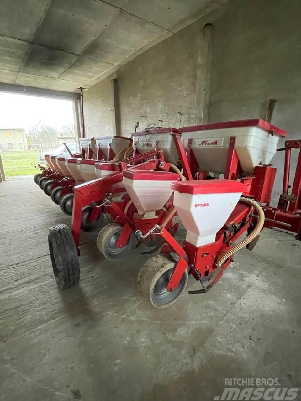 Accord Optima 8 reihig Sowing machines