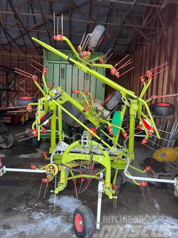 CLAAS 800 VOLTO Rakes and tedders