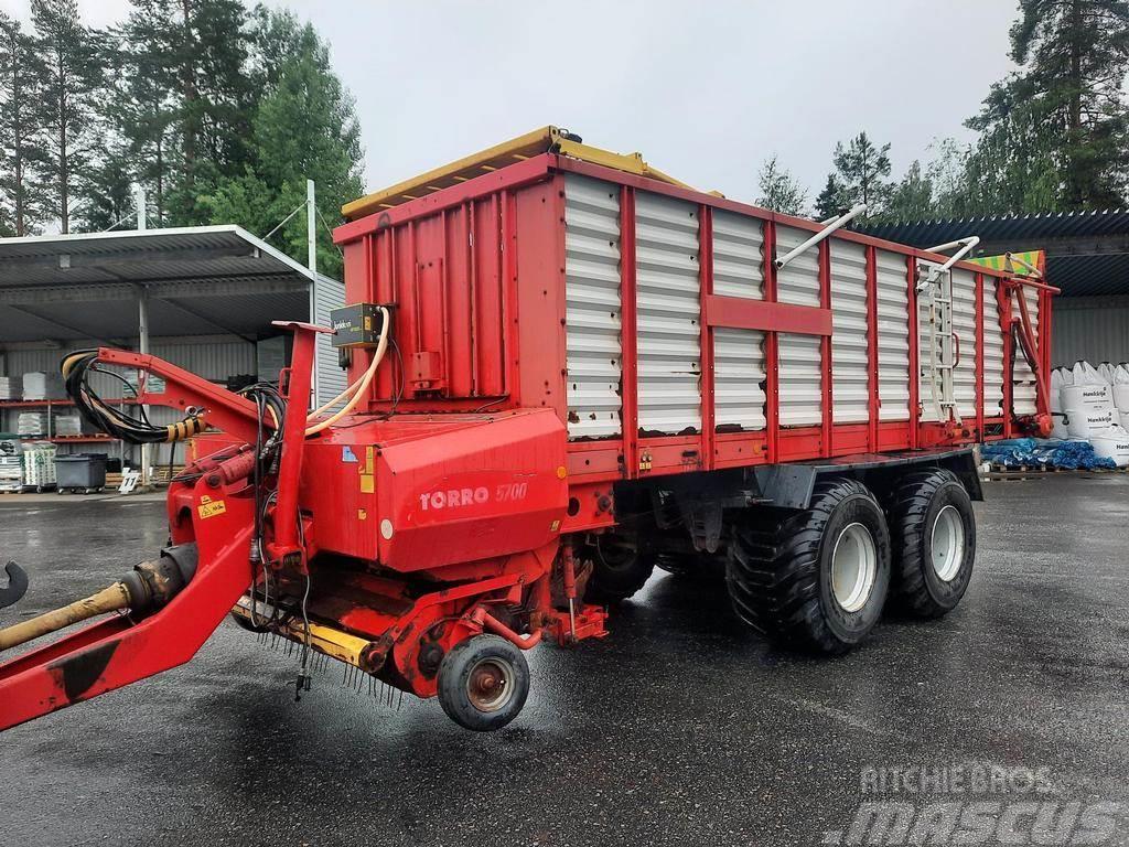 Pöttinger TORRO 5700 Self-loading trailers