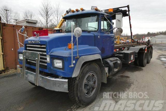 Mack RD688S Container trucks