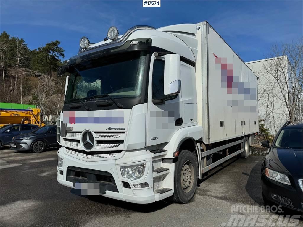 Mercedes-Benz Actros 1833 4x2 box truck w/ full side opening and Box trucks