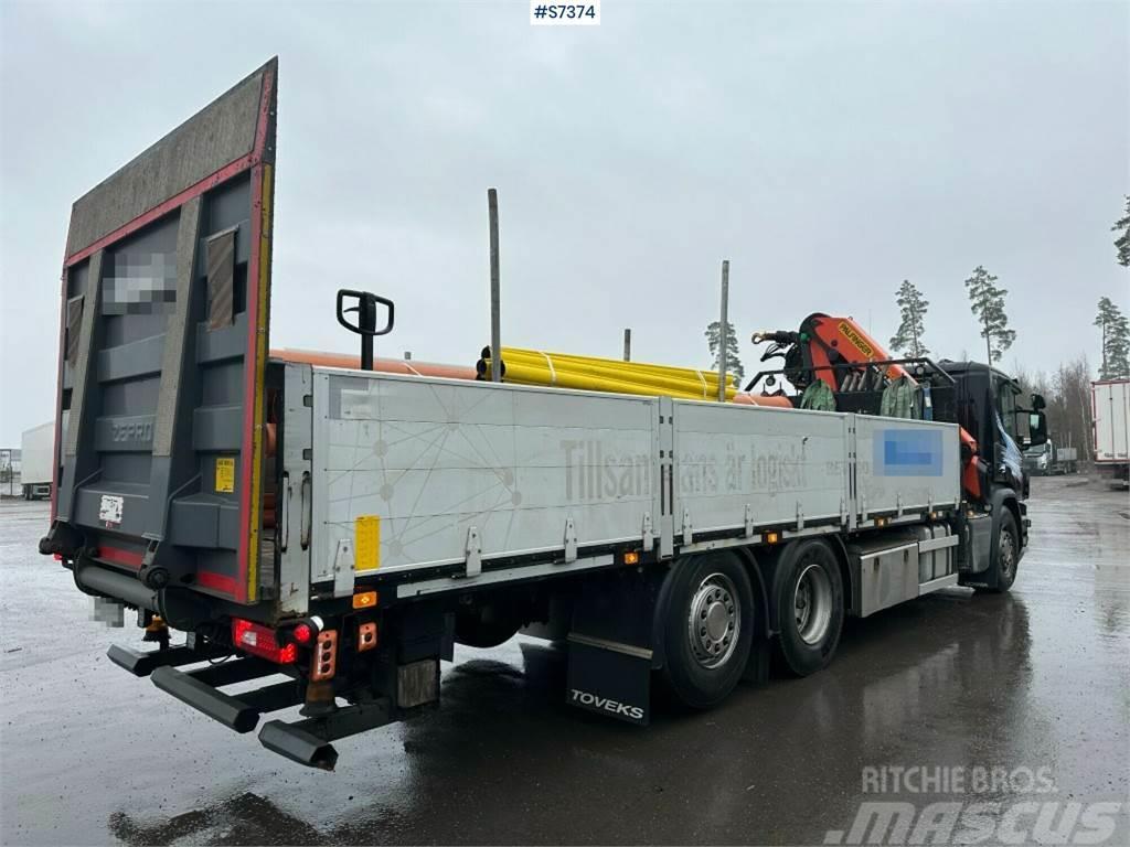 Scania P370 Truck mounted cranes