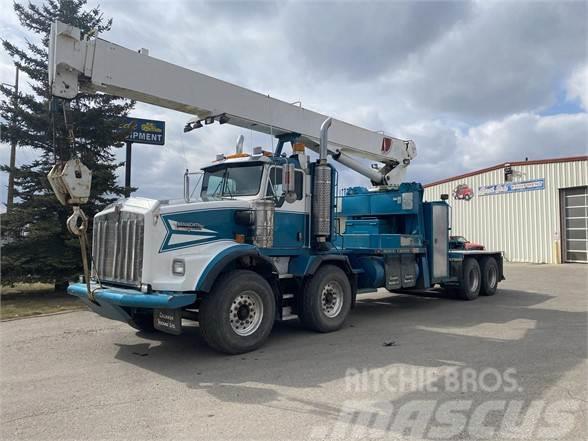 National 1169 Truck mounted cranes