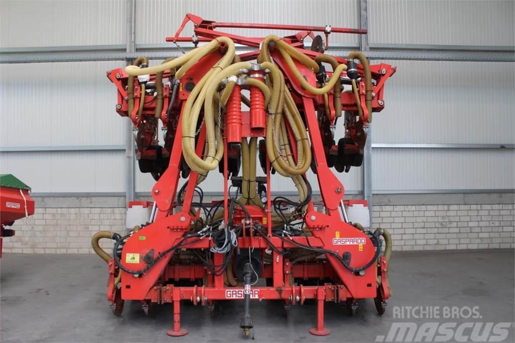 Maschio Manta XL + Fronttank Sowing machines