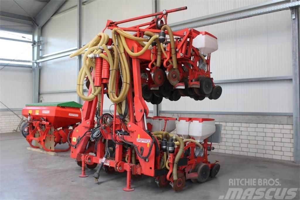 Maschio Manta XL + Fronttank Sowing machines