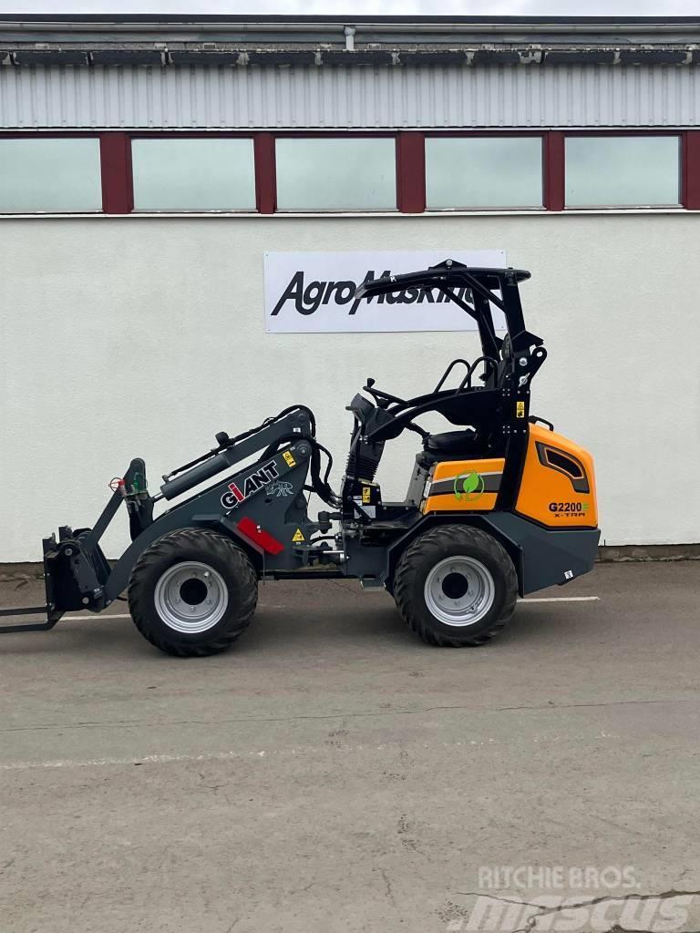 GiANT 2200E X-tra Skid steer loaders