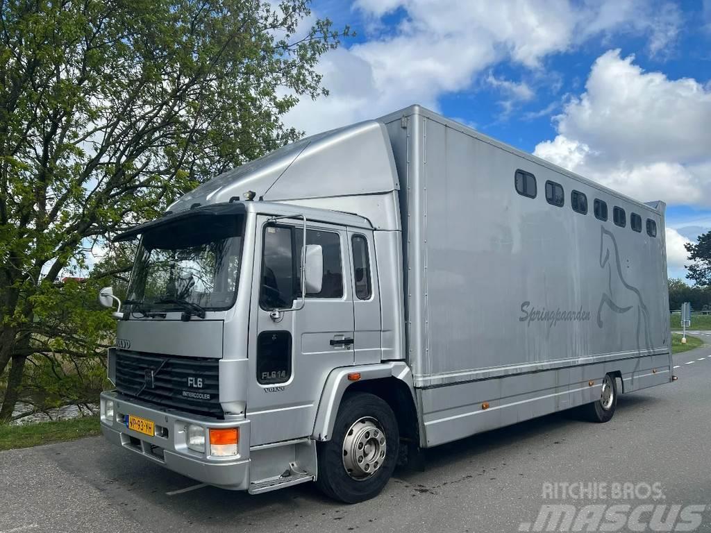 Volvo FL 614 12T 5 Paarden + Zadelkamer Livestock trucks