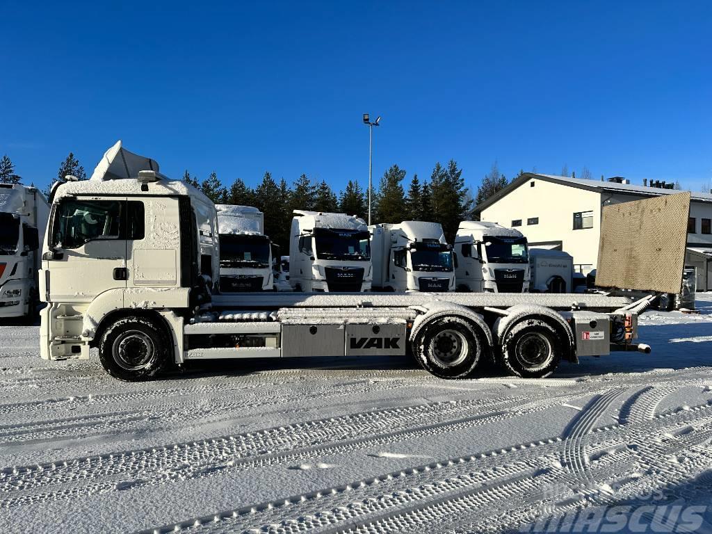 MAN TGS 26.500 6X2-4 LL 0-laite + PL-nostin Container trucks