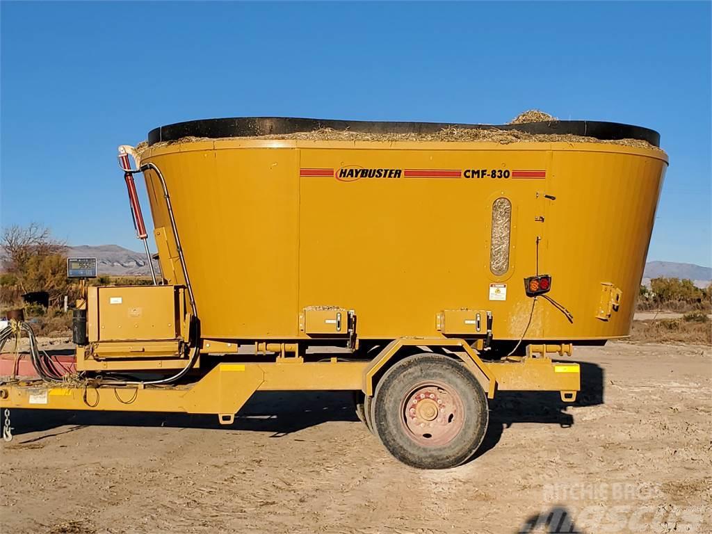 Haybuster CMF-830 Feed mixer