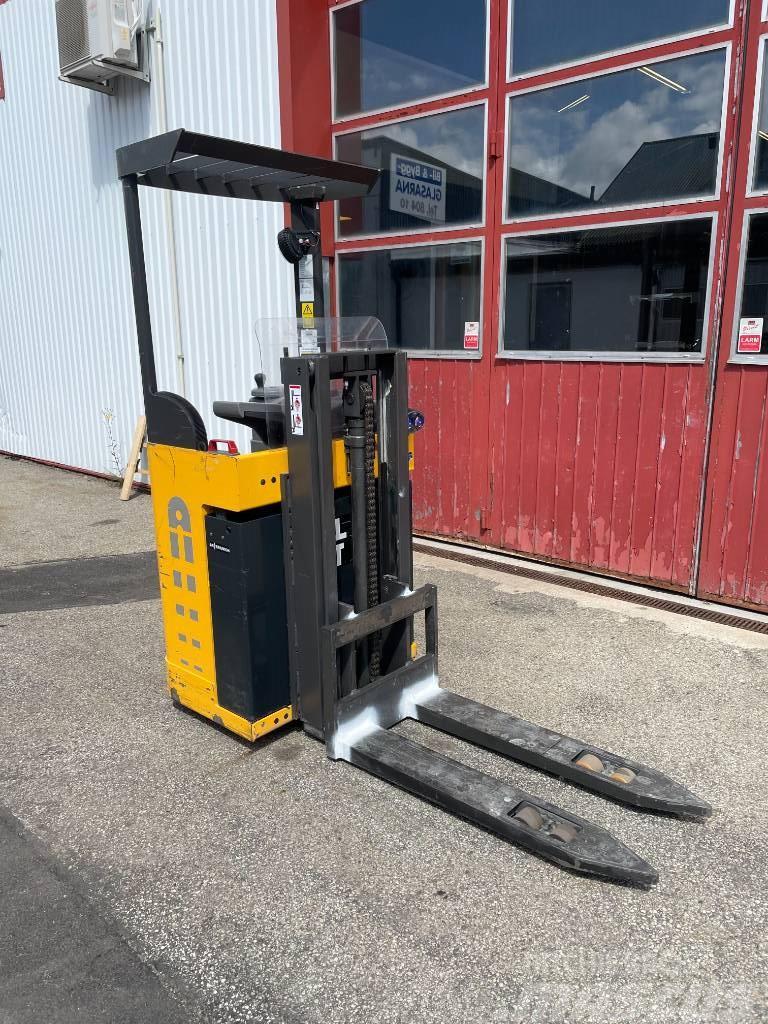 Atlet A160 Self propelled stackers
