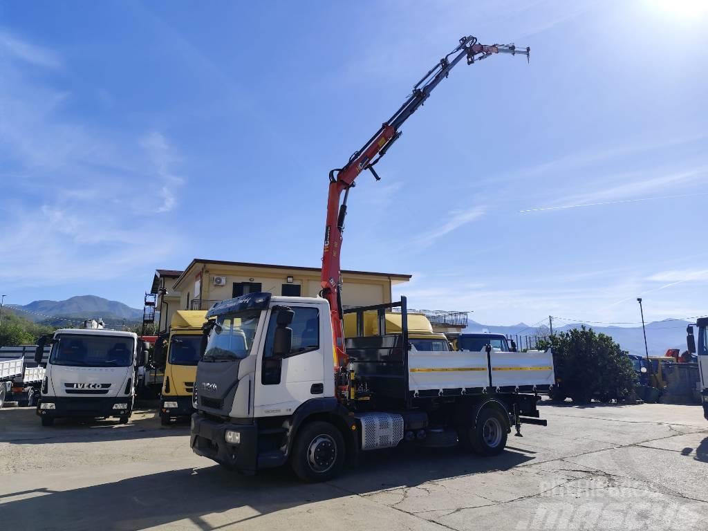 Iveco Eurocargo 120 E25 Truck mounted cranes