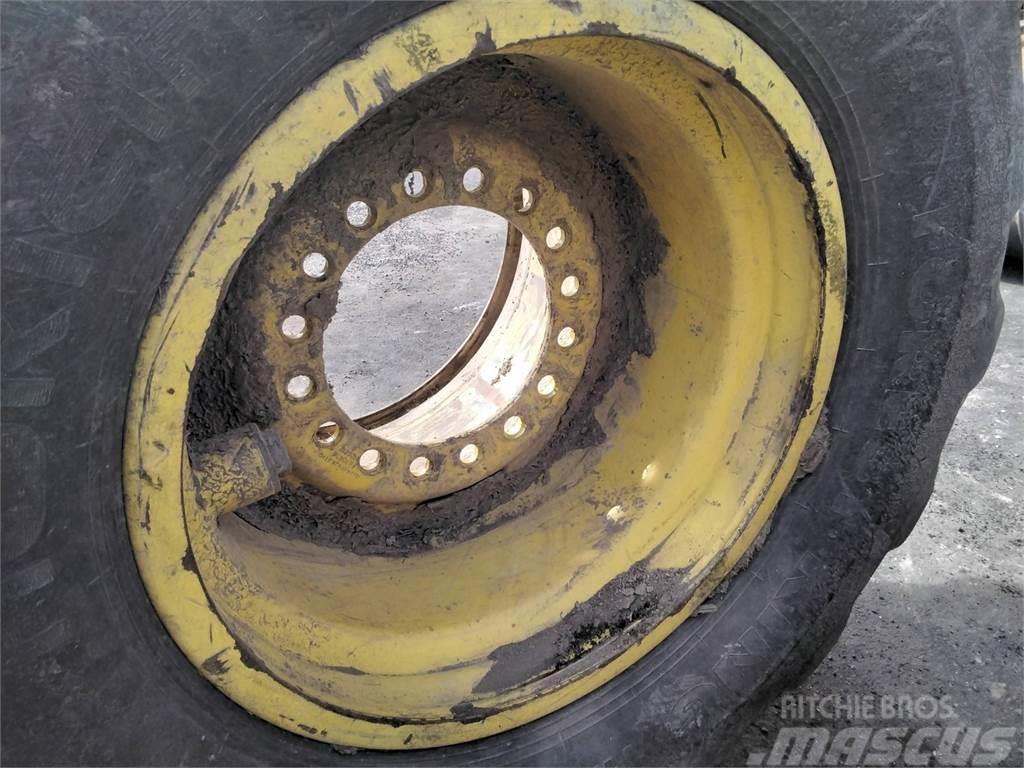 John Deere 1470E 24x26,5 Tyres, wheels and rims