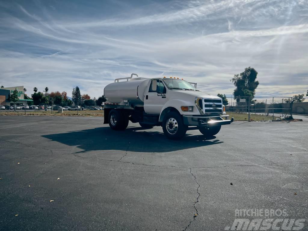 Ford F 750 Water bowser