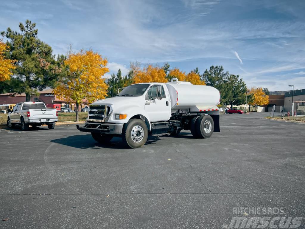 Ford F 750 Water bowser