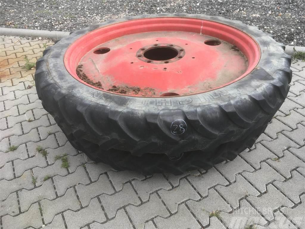 Michelin 230/95R44 x2 Tyres, wheels and rims