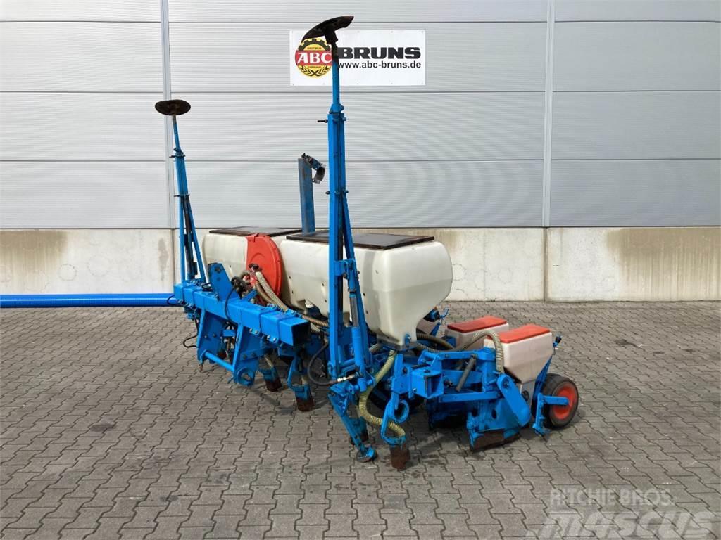 Monosem PNU 6 Sowing machines