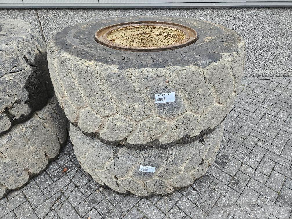Terex TL260S-20.5R25-Tire/Reifen/Band Tyres, wheels and rims