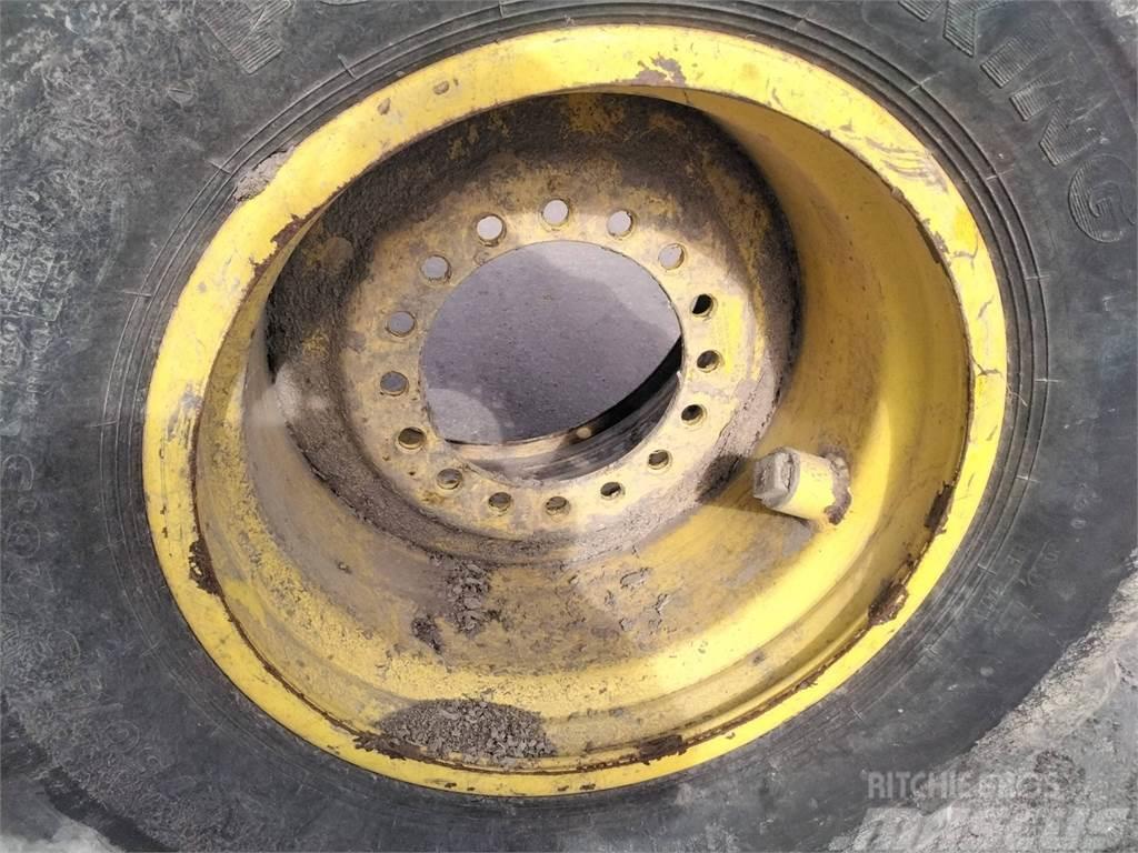 John Deere 1470E 24x26,5 Tyres, wheels and rims