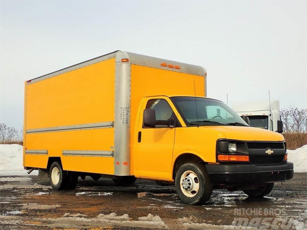 Chevrolet Express 3500 Box trucks