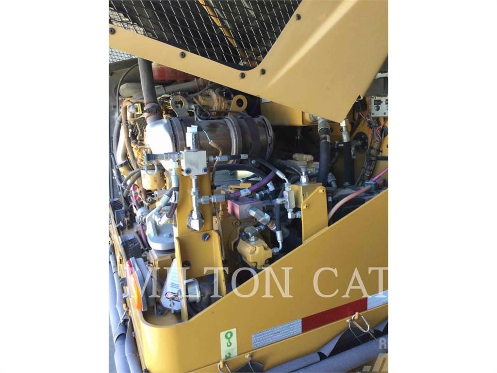 CAT CW14 Pneumatic tired rollers