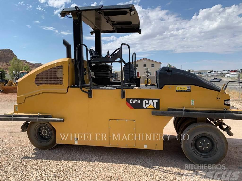 CAT CW16 Pneumatic tired rollers