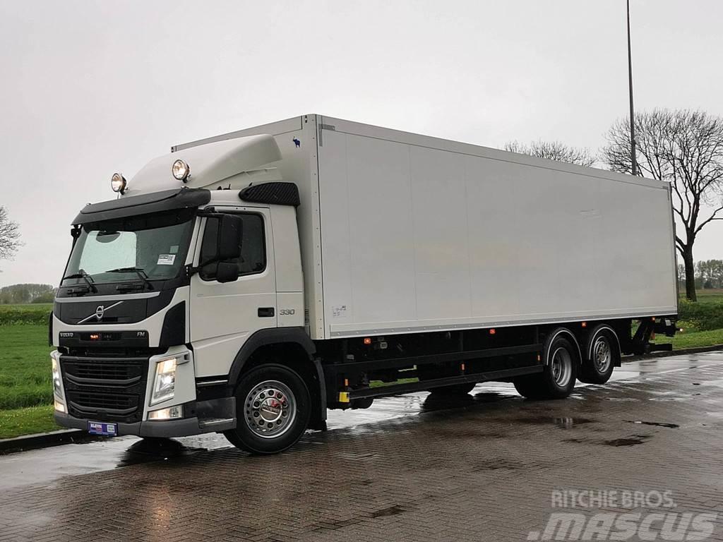 Volvo FM 330 6x2*4 taillift airco Box trucks