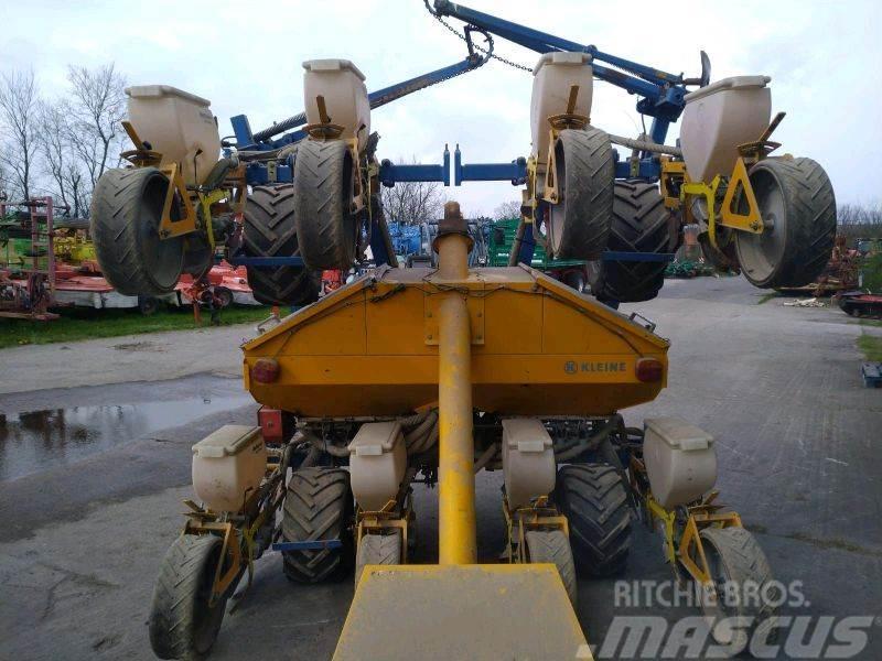 Kleine Multicorn Syncro-Drive Sowing machines