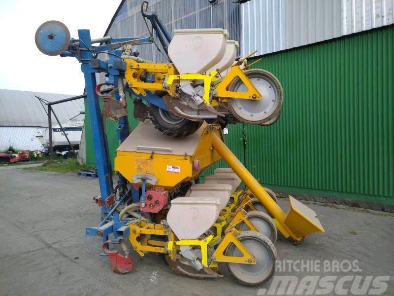 Kleine Multicorn Syncro-Drive Sowing machines
