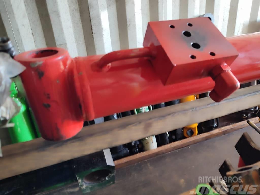 Manitou MVT 1337 arm extension hydraulic cylinder Hydraulics