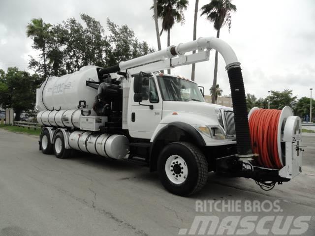 International 7600 Commercial vehicle