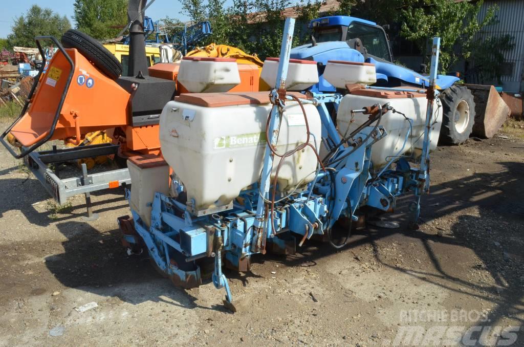 Monosem NG PLUS 6 Sowing machines