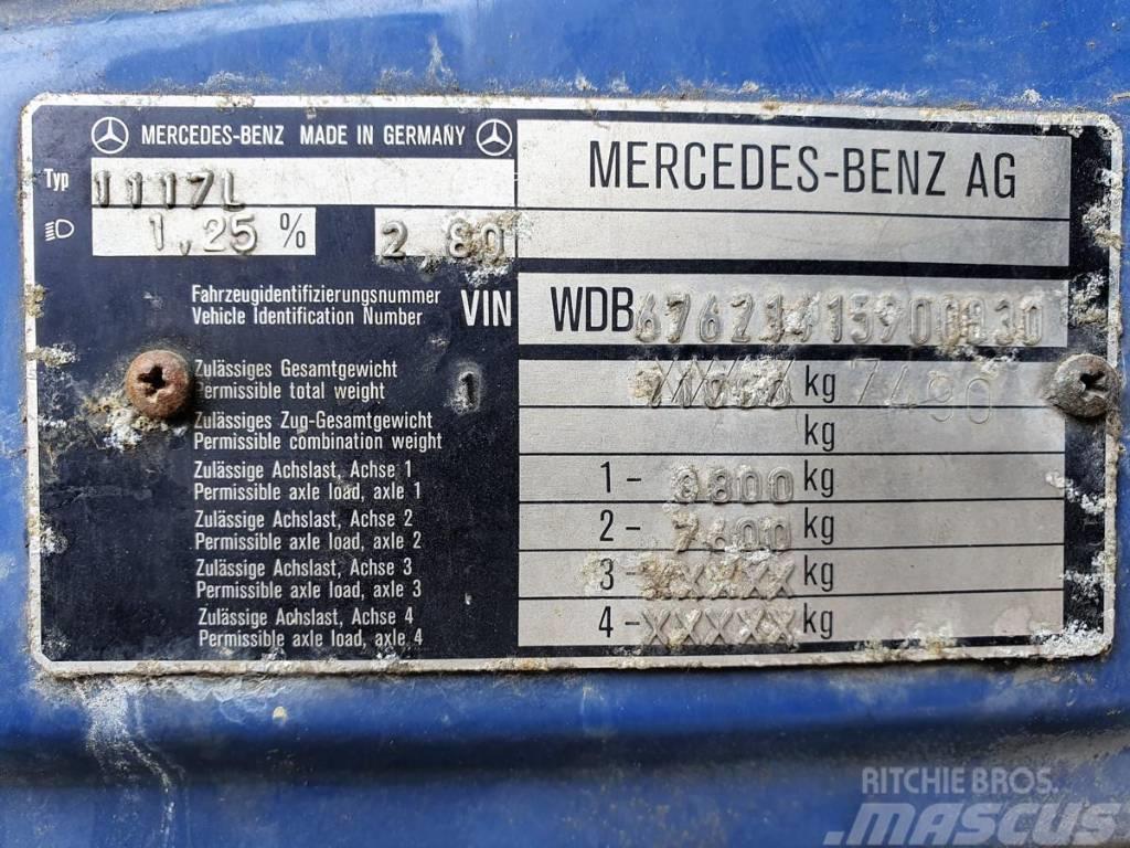Mercedes-Benz 1117 L (KONIOWÓZ) Livestock trucks