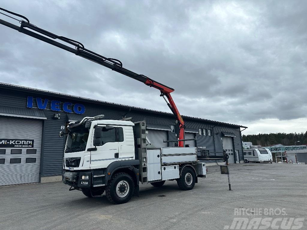 MAN TGM 13.290.  4X4 Palfinger Truck mounted cranes