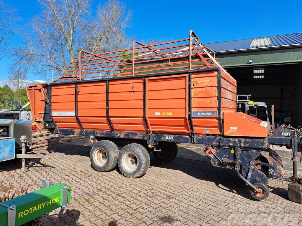 Deutz-Fahr opraapwagen F570 Self-loading trailers