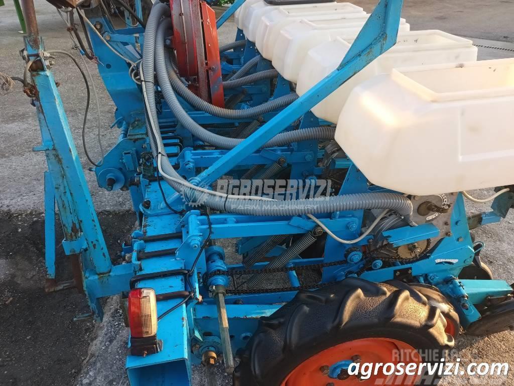 Monosem NG PLUS 24 Sowing machines